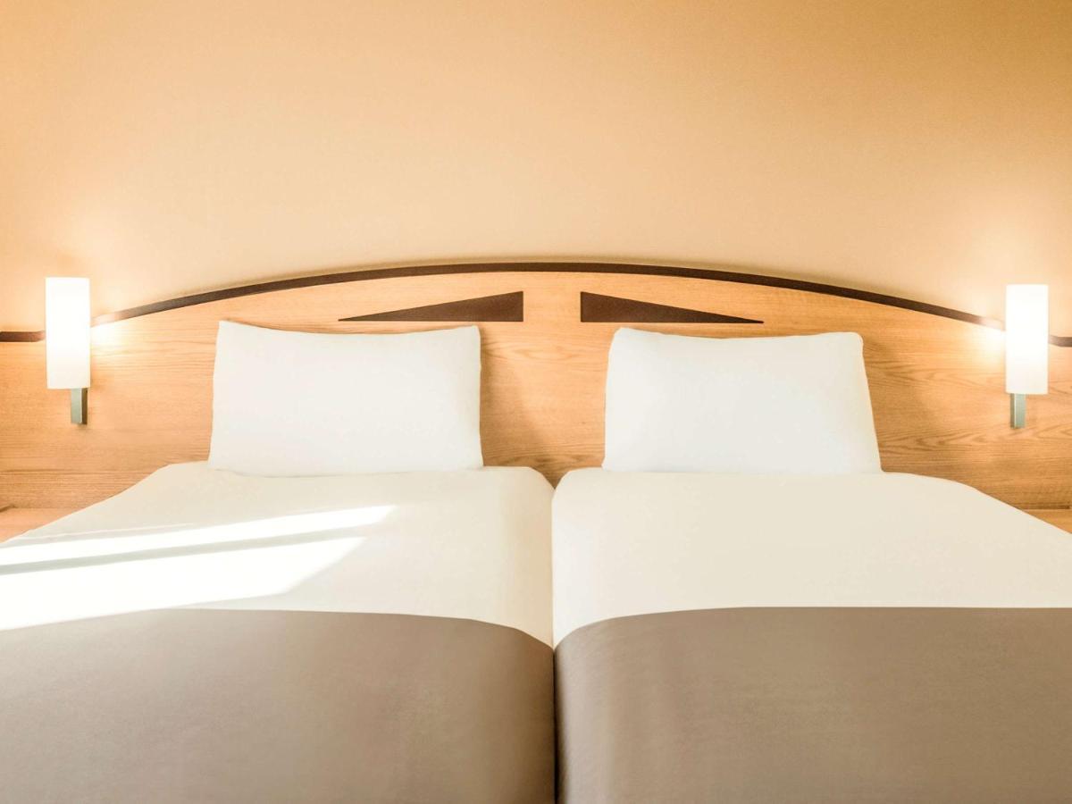 Ibis Chesterfield North - Barlborough Экстерьер фото