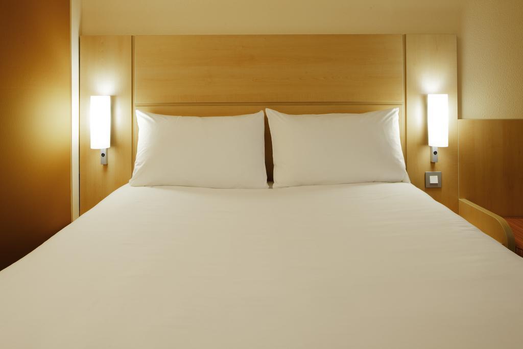 Ibis Chesterfield North - Barlborough Экстерьер фото